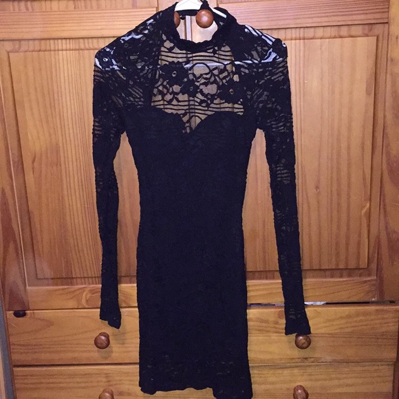 Black long sleeve lace dress - Picture 1 of 4
